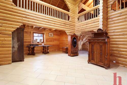  Eingangsbereich (Nebengebäude) - 