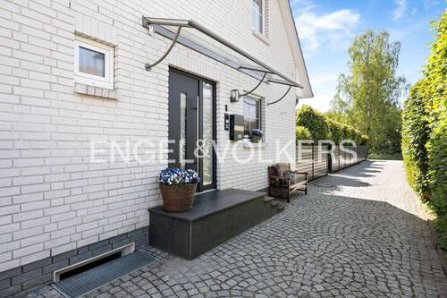 Bild 2 - 4 Zimmer Einfamilienhaus zum Kaufen in Hamburg