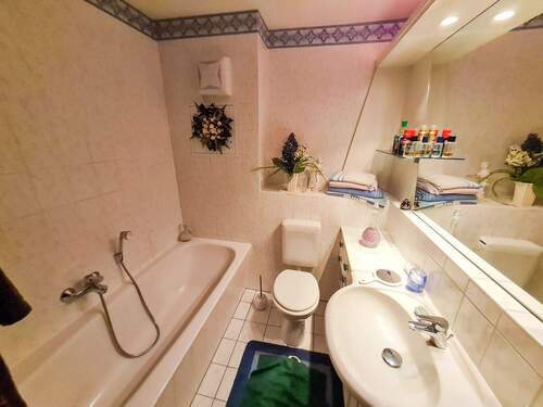 Bad mit Dusche & Wanne.jpg - 