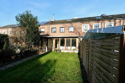 Titel - Modernisiert, ruhig gelegen, sofort bezugsbereit - Ihr neues Zuhause in Neuss!