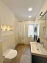 Gäste-WC mit Dusche - 