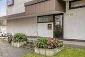 Haustür - 2 Zimmer Etagenwohnung zur Miete in Essen
