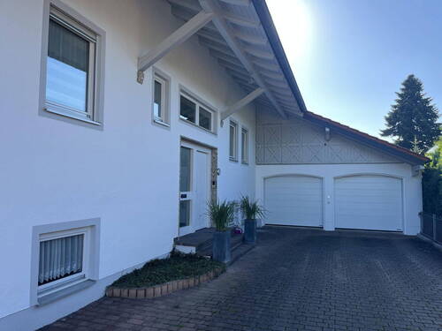 Eingangsbereich (Nord) - 5 Zimmer Einfamilienhaus zum Kaufen in Schwindegg