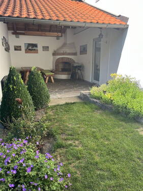 Überdachter Freisitz mit Kamin - 5 Zimmer Einfamilienhaus in Schwindegg