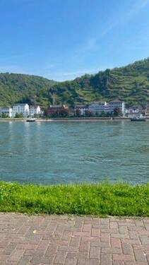 Rheinufer (4-5 min. Fußweg) - 