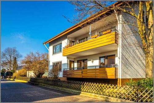 Dreifamilienhaus - Gepflegtes, großes Dreifamilienhaus! Überwiegend leer in schöner Wohnlage!