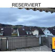 RESERVIERT: Zentral in Oberkirch. 3-Zi. Whg. mit Balkon u. TG-Stellplatz im Mehrfam. Whs. Baujahr 2003 mit Aufzug
