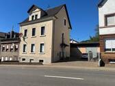 1.jpg - 2 Familienhaus mit Großer Werkstatt Garagen Perfekt für Autoschrauber