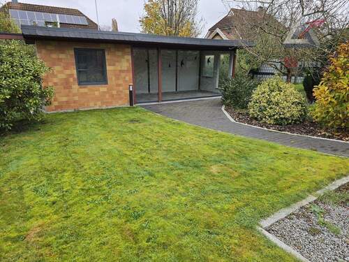 Gartenhaus mit Terrasse - 