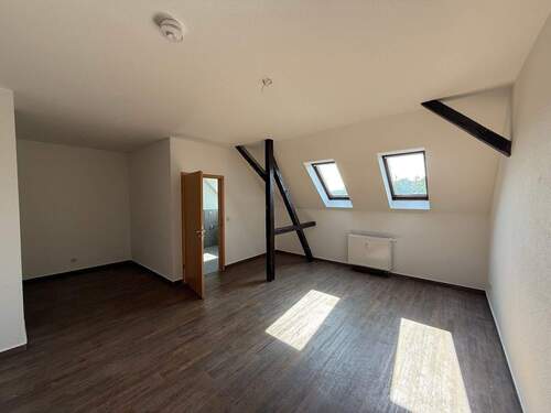 Schlafzimmer - Wohnen im Dachgeschoss - 3 Zimmer- EBK - zwei Bäder