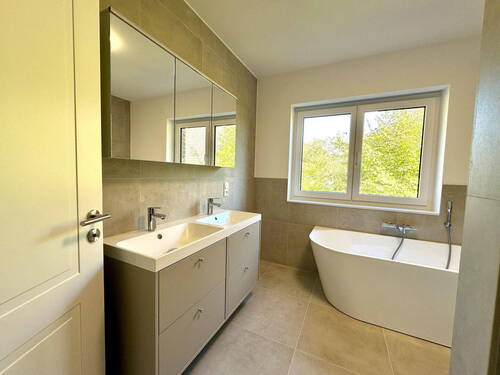 Vollbad mit Badewanne - 