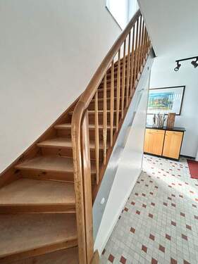 Diele und Treppe ins OG - 