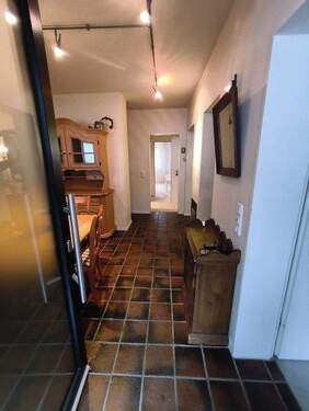 Eingangsbereich mit Kaminzimmer - 