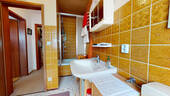 ... mit Dusche - 