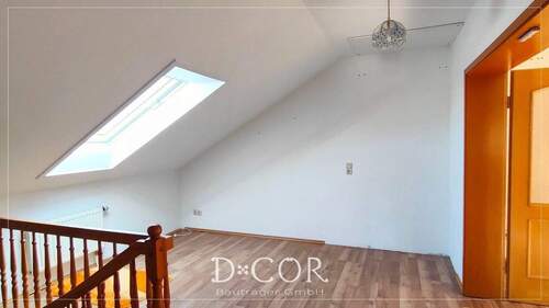 Homeofficebereich in der Galerieebene - 