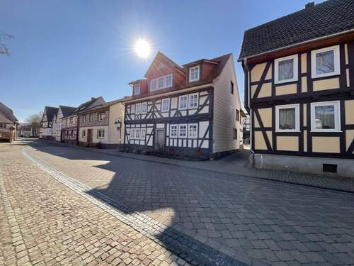 Außenansicht - Einfamilienhaus mit 330,00 m&sup2; in Waldkappel zum Kaufen