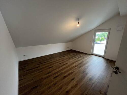 Schlafzimmer 1 / Büro - 