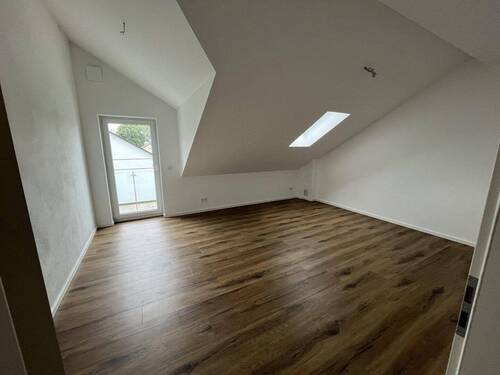 Schlafzimmer 2 /Büro - 