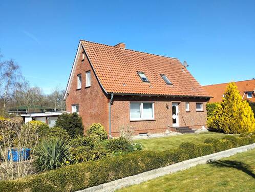 Außenansicht 2.jpg - Vom Handerwerkertraum zum Familiennest in idyllischer Lage