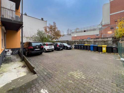 Innenhof - Stellplatz - Etagenwohnung in Solingen zum Kaufen