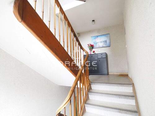 Treppenhaus - 2 Zimmer Mehrfamilienhaus, Wohnhaus zum Kaufen in Ulm
