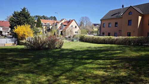 Gartenfläche - Großzügige 2-Zimmer Wohnung im Grünen!