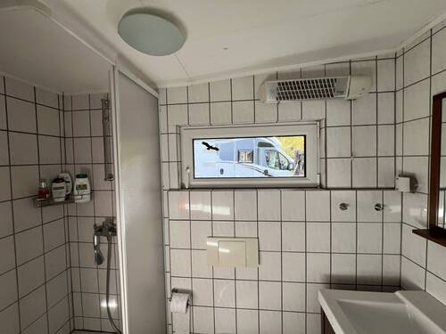 Kleines Bad mit Dusche - 