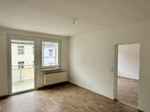 Titelbild - Charmante 2-Zimmer-Wohnung mit Balkon und Tageslichtbad