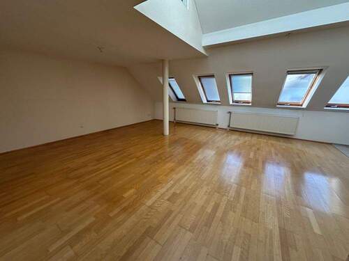 Wohnen - Etagenwohnung mit 92,40 m&sup2; in Mannheim / Neckarau zum Kaufen