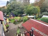 Blick in den Garten von der Terrasse - 