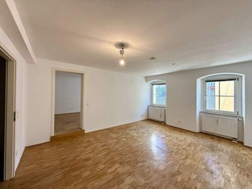 Wohnzimmer - 2 Zimmer Etagenwohnung in Regensburg