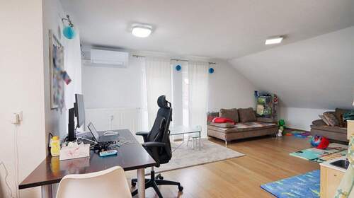 Wohnbereich - 2 Zimmer Etagenwohnung zum Kaufen in Reutlingen