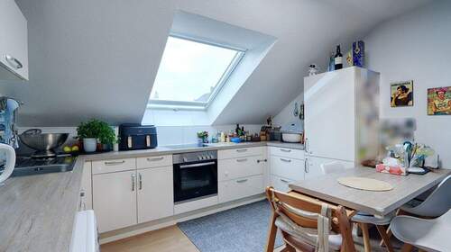 Küche mit EBK - 2 Zimmer Etagenwohnung in Reutlingen