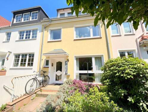 Vorderansicht - 2 Zimmer Etagenwohnung zum Kaufen in Bremen