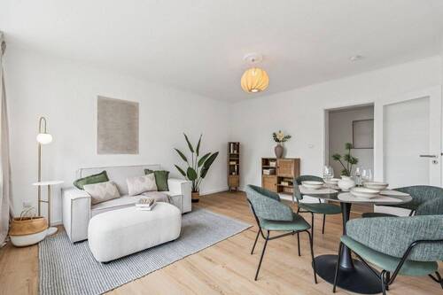 Wohnzimmer, Originalbild - Provisionsfrei: 3-Zimmer Wohnung am Heidbergsee -- bezugsfertig