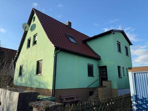 Nord-Ost Ansicht - 5 Zimmer Doppelhaushälfte zum Kaufen in Oberasbach