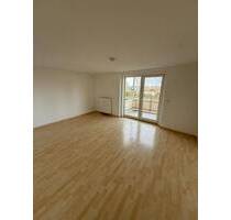 2-Zimmer mit Laminat, Balkon, Stellplatz und Wannenbad in ruhiger Lage! EBK mgl. - Chemnitz Gablenz