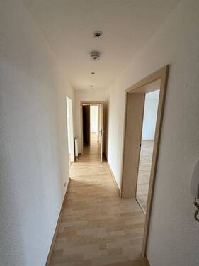 Flur - Etagenwohnung mit 52,30 m&sup2; in Chemnitz zur Miete