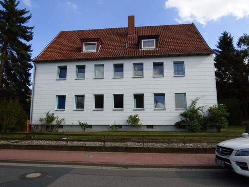 Bild 2 - 4 Zimmer Mehrfamilienhaus, Wohnhaus zum Kaufen in Ronnenberg
