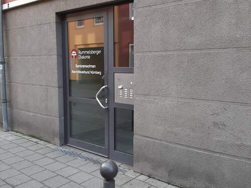 Hauseingang - 3 Zimmer Etagenwohnung in Nürnberg