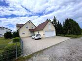 Ansicht - Große 2-Zi.-Erdgeschosswohnung mit Garten, Einbauküche, Garage und Stellplatz
