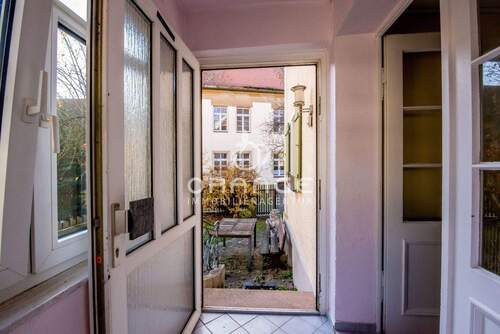 EG-Eingang1 - 4 Zimmer Mehrfamilienhaus, Wohnhaus zum Kaufen in Merkendorf