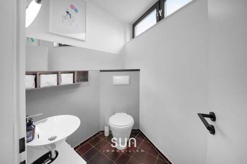 TAGESLICHT GÄSTETOILETTE - 