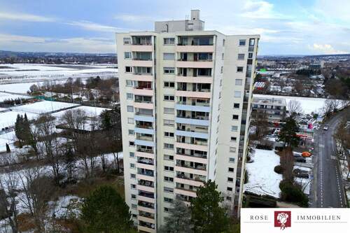 Drohnenansicht Süd - Etagenwohnung mit 89,20 m&sup2; in Fellbach zum Kaufen