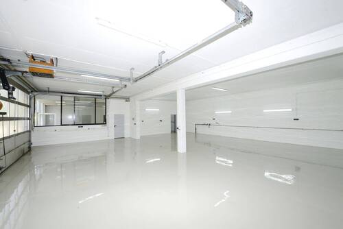 Halle Ansicht 3 - Halle in Höchberg