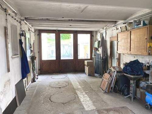 große Garage-für Wohnwagen geeignet - 