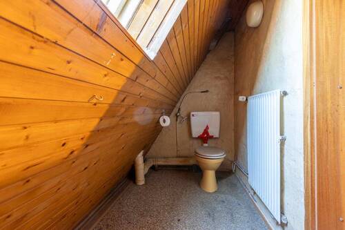 WC - 