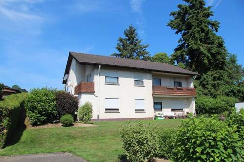 Bild 2 - 8 Zimmer Mehrfamilienhaus, Wohnhaus zum Kaufen in Schlitz