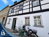 Hausansicht - 5 Zimmer Büro zur Miete in Stendal