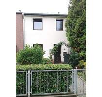 Charmantes Reihenmittelhaus mit Garten, Terrasse & Dachterrasse in gefragter Lage - Bremen Kattenturm